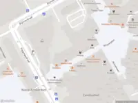 Traumahelikopter met grote spoed naar de Bijlmerplein in Amsterdam