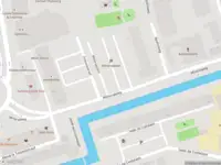 Ambulance met grote spoed naar de Minervaweg in Delft