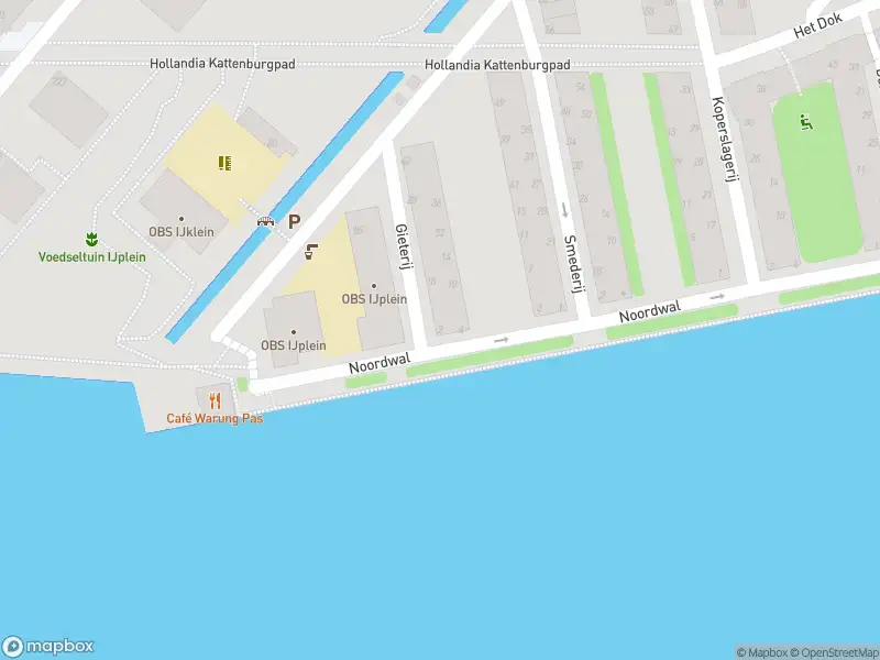 Ambulance met gepaste spoed naar de Gieterij in Amsterdam