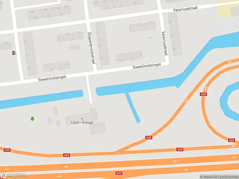 Ambulance met gepaste spoed naar de Sweelincksingel in Schiedam