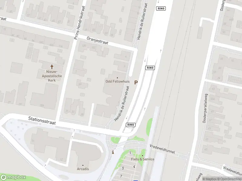 Brandweer met gepaste spoed naar de Hendrik de Ruiterstraat in Assen vanwege een liftopsluiting