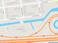 Ambulance met gepaste spoed naar de Sweelincksingel in Schiedam