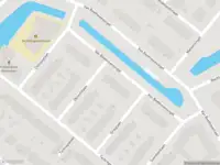 Ambulance met gepaste spoed naar de Van Beethovensingel in Rotterdam