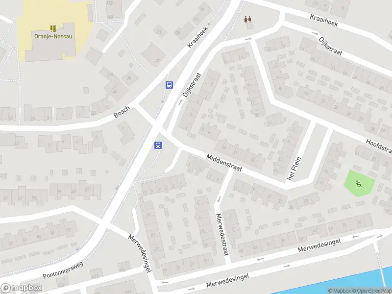 Ambulance met gepaste spoed naar de Middenstraat in Papendrecht