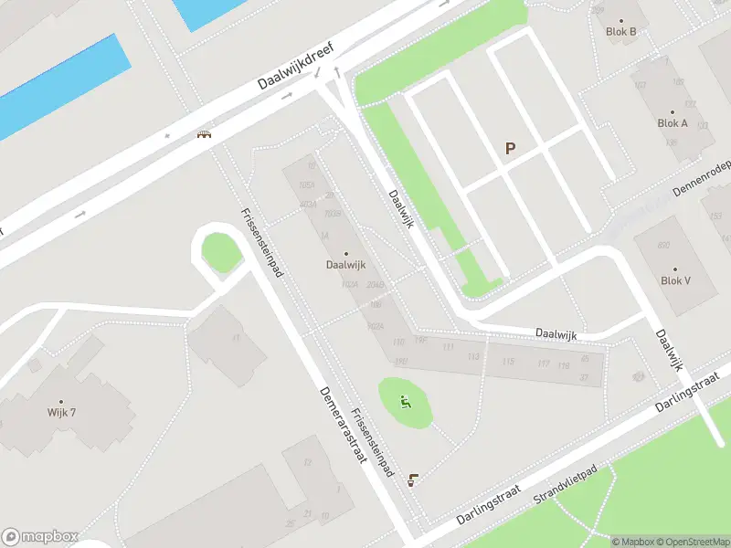 Ambulance met grote spoed naar de Daalwijk in Amsterdam