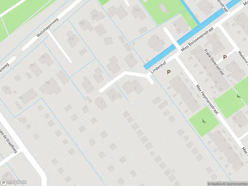 Ambulance met grote spoed naar de Lindenhof in Rotterdam