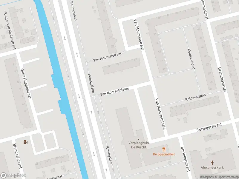 Brandweer met gepaste spoed naar de Springerstraat in Rotterdam vanwege een buitenbrand