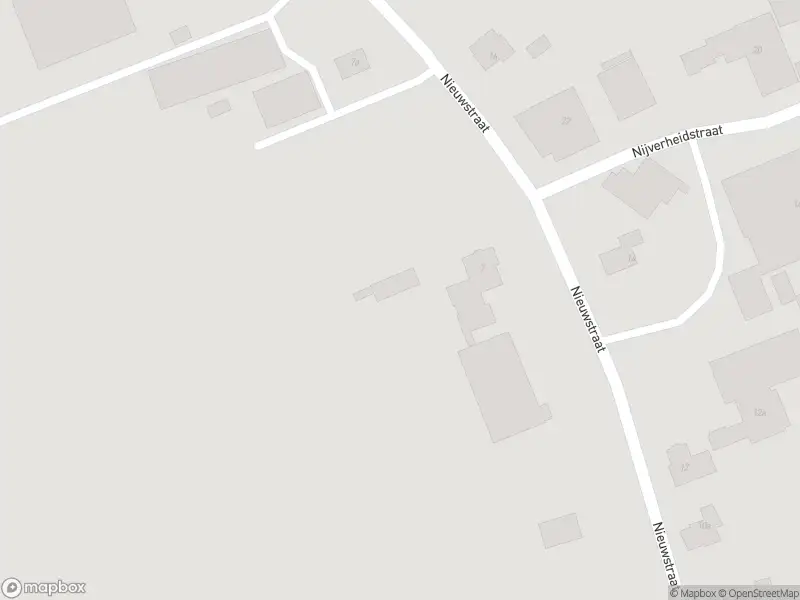 Brandweer met gepaste spoed naar de Nieuwstraat in Nederhemert vanwege stormschade