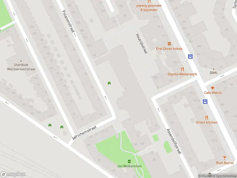 Ambulance met grote spoed naar de Zaandijkstraat in Amsterdam