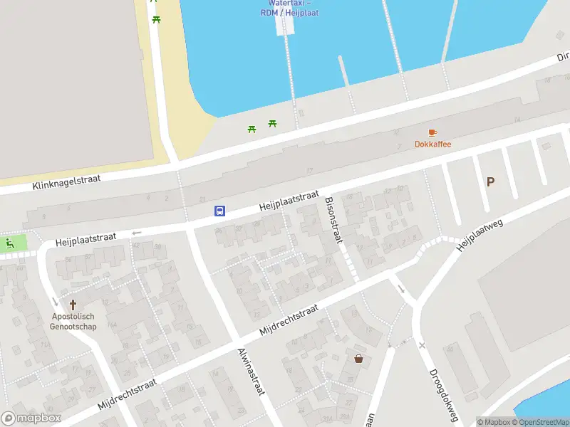 Ambulance met grote spoed naar de Heijplaatstraat in Rotterdam