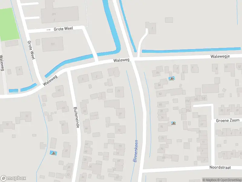 Ambulance met grote spoed naar de Nieuwestraat in Strijen