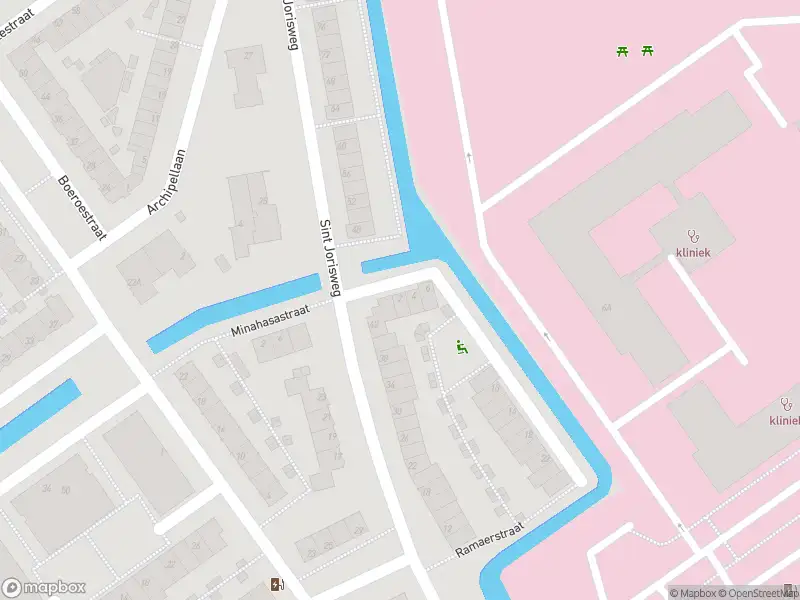 Ambulance met grote spoed naar de Ramaerstraat in Delft