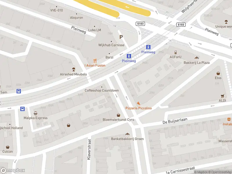 Ambulance met gepaste spoed naar de Zandblokstraat in Rotterdam
