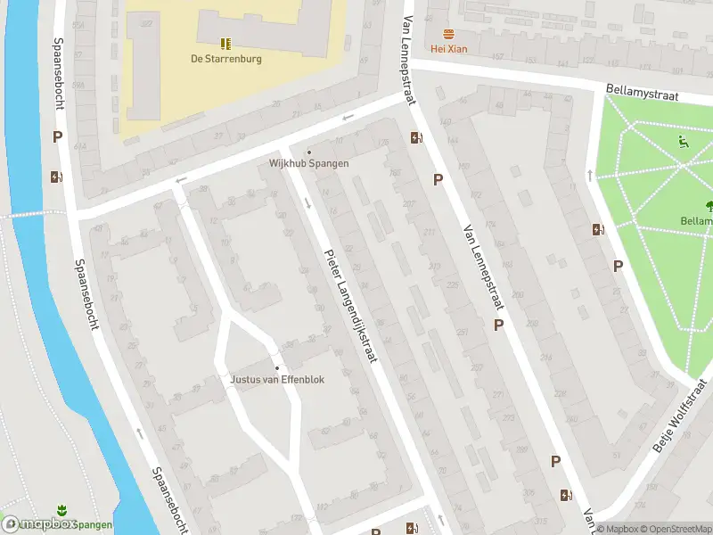 Ambulance met grote spoed naar de Pieter Langendijkstraat in Rotterdam