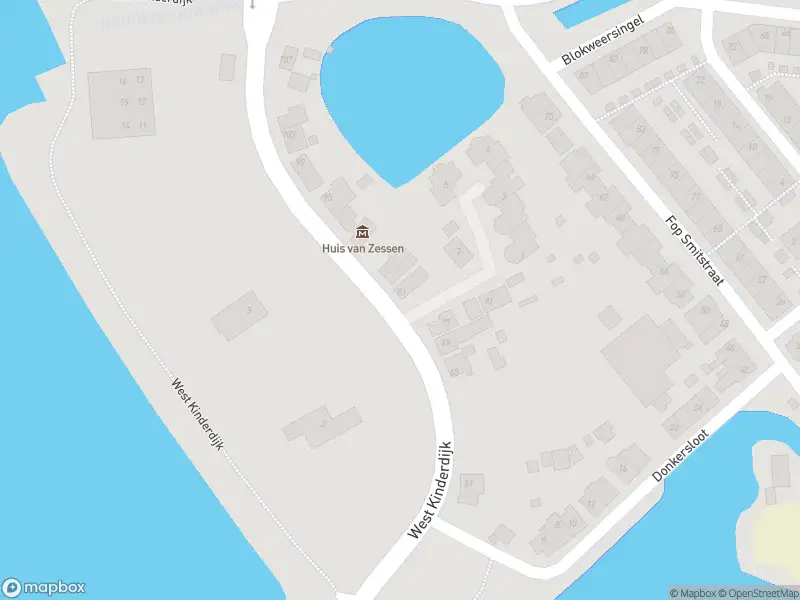 Ambulance met grote spoed naar de West Kinderdijk in Alblasserdam
