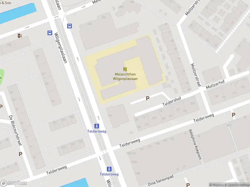 Ambulance met gepaste spoed naar de Wilgenplaslaan in Rotterdam