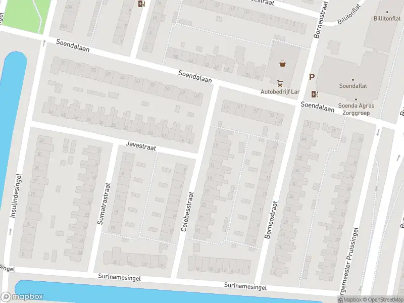 Ambulance met grote spoed naar de Celebesstraat in Vlaardingen