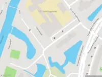 Ambulance met gepaste spoed naar de Laan van Spieringshoek in Schiedam
