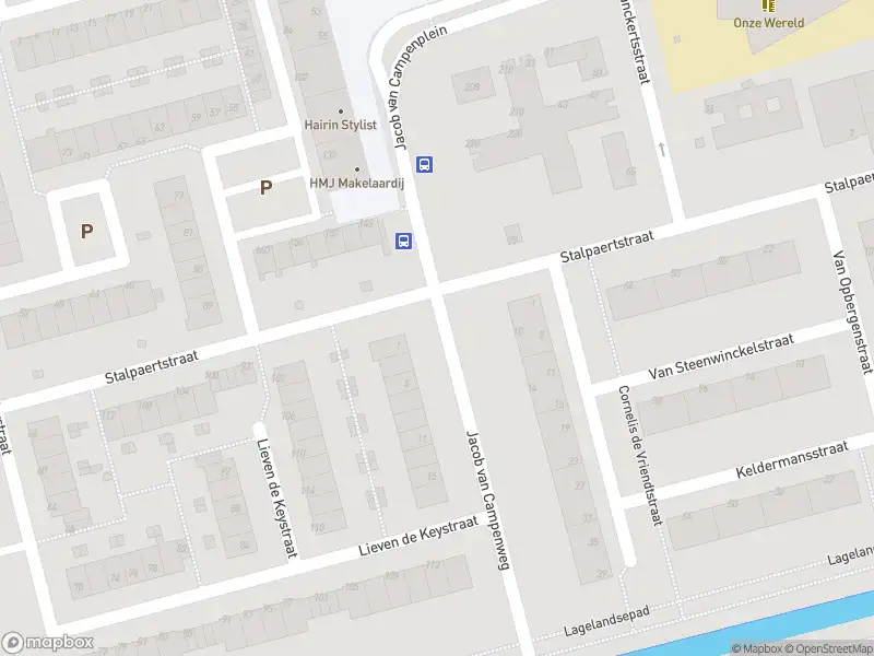Ambulance met grote spoed naar de Stalpaertstraat in Rotterdam