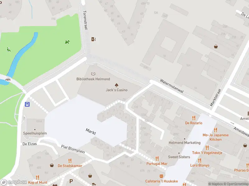 Brandweer met gepaste spoed naar de Matthijs Vermeulenstraat in Helmond