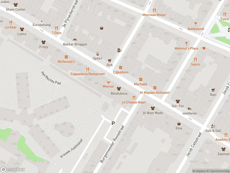 Ambulance met grote spoed naar de Zwart Janstraat in Rotterdam