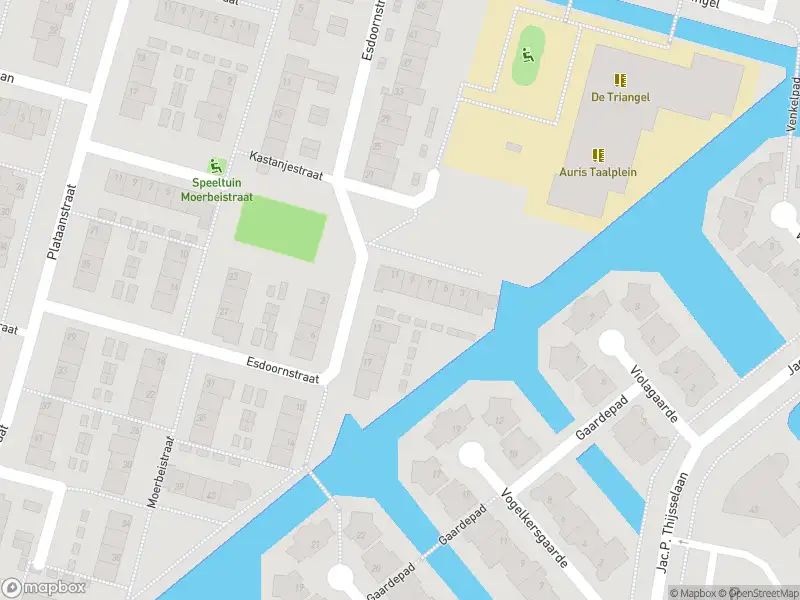 Ambulance met grote spoed naar de Esdoornstraat in Gouda