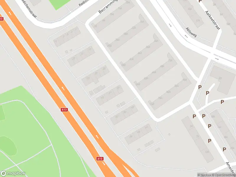 Ambulance met grote spoed naar de Becramming in Rotterdam