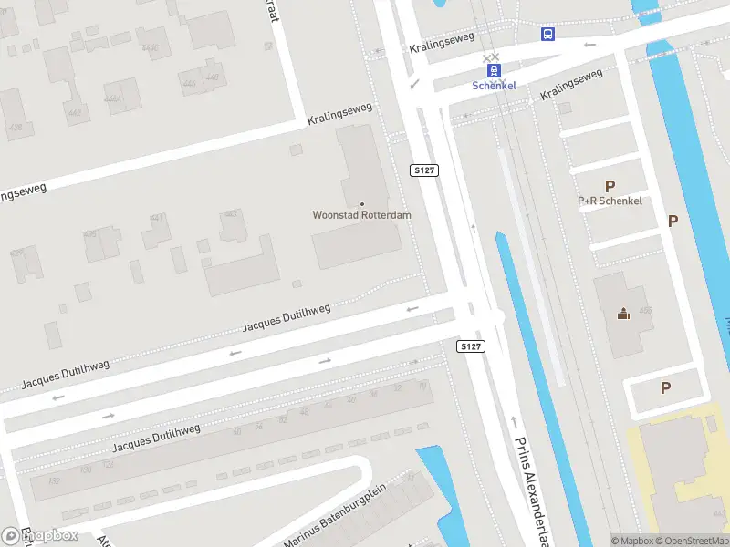Ambulance met gepaste spoed naar de Kralingseweg in Rotterdam