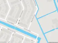Ambulance met gepaste spoed naar de Maartje Offersstraat in Pijnacker