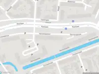 Ambulance met grote spoed naar de Dennenspanner in Hellevoetsluis