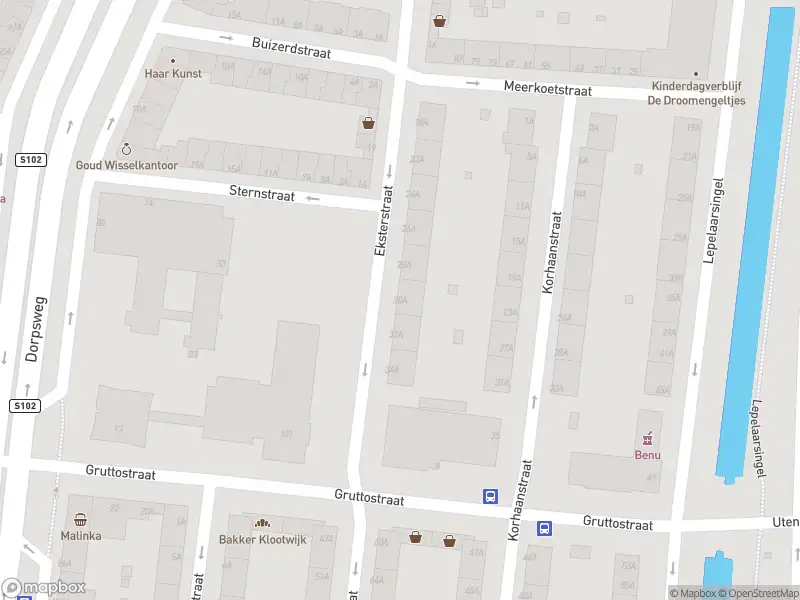 Ambulance met gepaste spoed naar de Eksterstraat in Rotterdam
