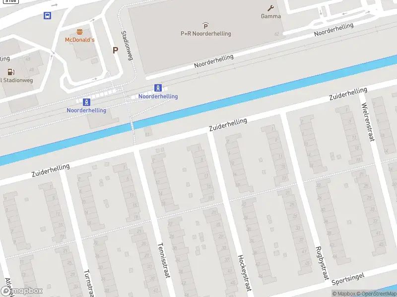 Ambulance met grote spoed naar de Hockeystraat in Rotterdam