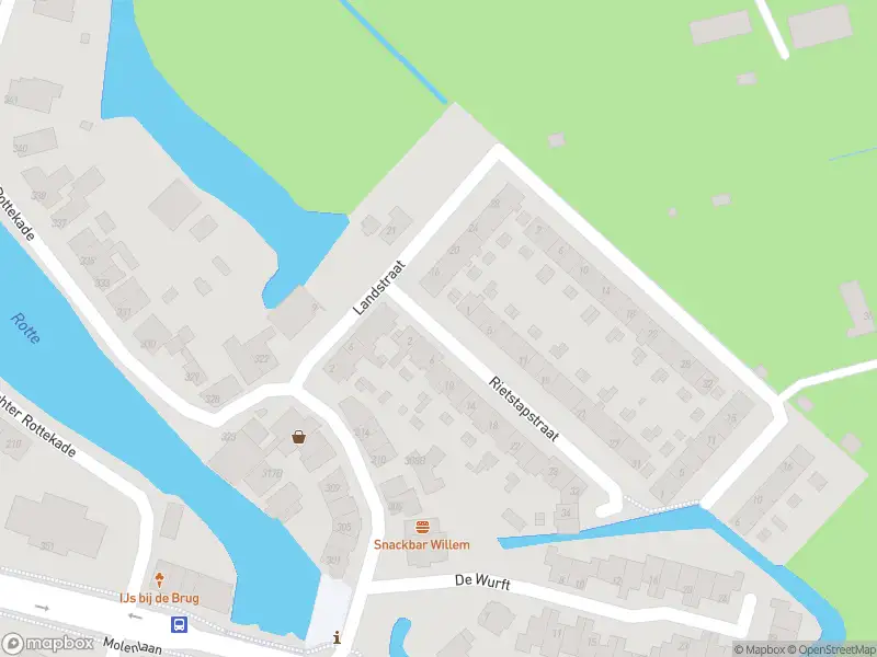 Ambulance met gepaste spoed naar de Rietstapstraat in Rotterdam