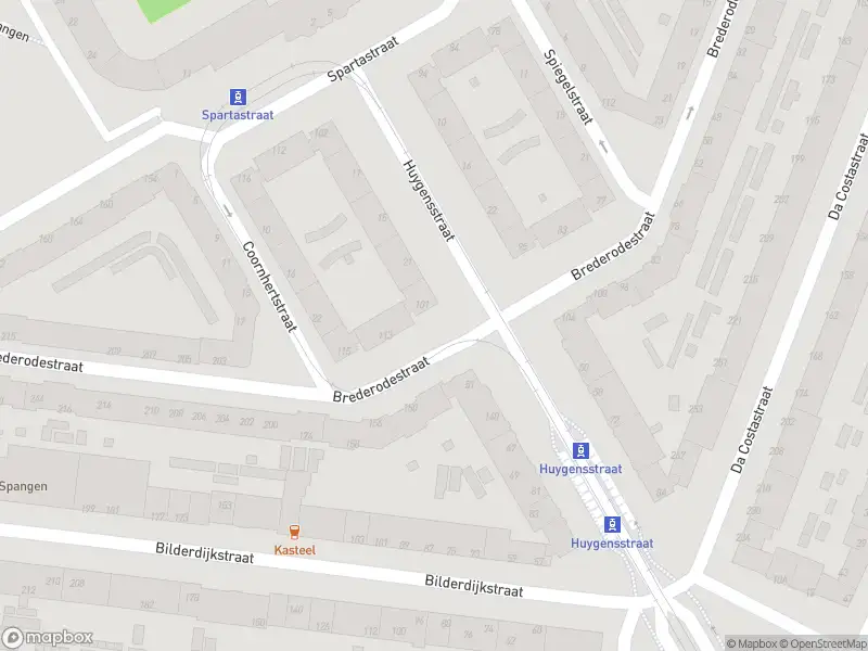 Ambulance met grote spoed naar de Huygensstraat in Rotterdam