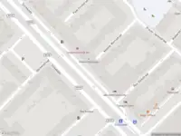 Ambulance met grote spoed naar de Schiekade in Rotterdam