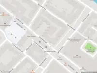 Ambulance met gepaste spoed naar de Almondestraat in Rotterdam
