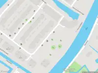 Ambulance met grote spoed naar de Harry Mulischstraat in Voorschoten