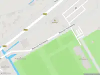 Ambulance met grote spoed naar de Wethouder Koolhaasweg in Ouderkerk aan de Amstel
