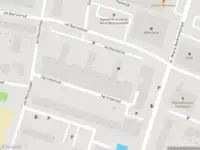 Ambulance met grote spoed naar de Van Baerlestraat in Vlaardingen