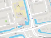 Ambulance met grote spoed naar de Bongerd in Capelle aan den IJssel