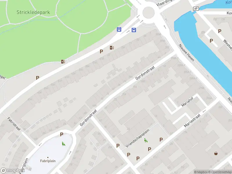 Ambulance met grote spoed naar de Gordonstraat in Schiedam