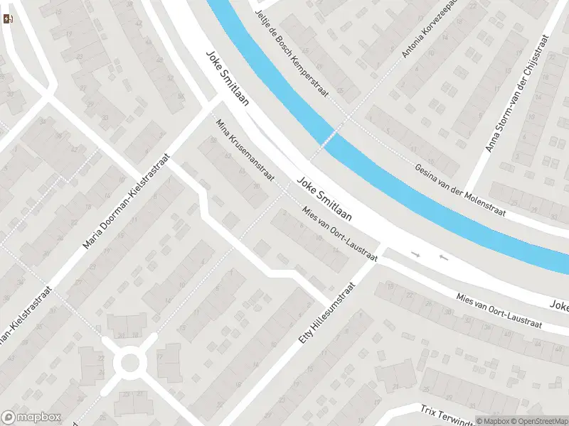 Ambulance met gepaste spoed naar de Mies van Oort-Laustraat in Spijkenisse