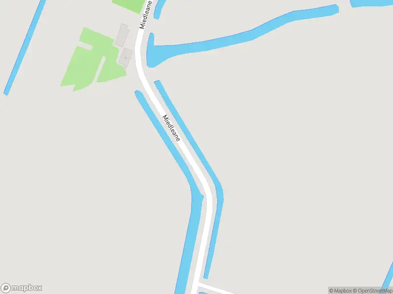 Politie met grote spoed naar de Miedleane in Herbaijum vanwege voertuigen te water