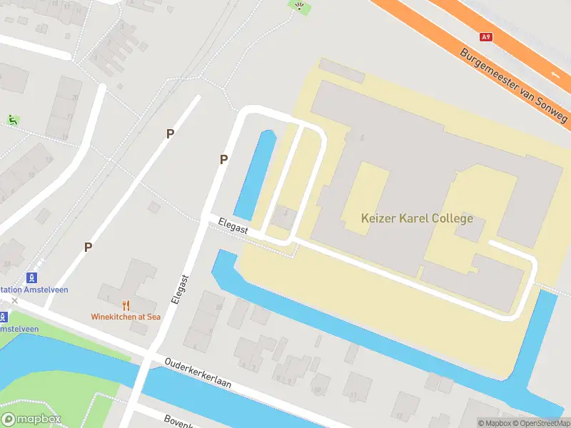 Brandweer met grote spoed naar de Elegast in Amstelveen vanwege voertuigbrand