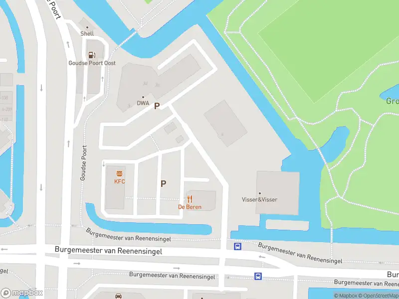 Ambulance met gepaste spoed naar de Nieuwe Gouwe O.Z. in Gouda