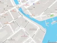 Politie met grote spoed naar de Winschoterkade in Groningen vanwege ongeval met letsel