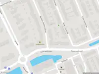 Ambulance met grote spoed naar de Meindert Hobbemastraat in Capelle aan den IJssel