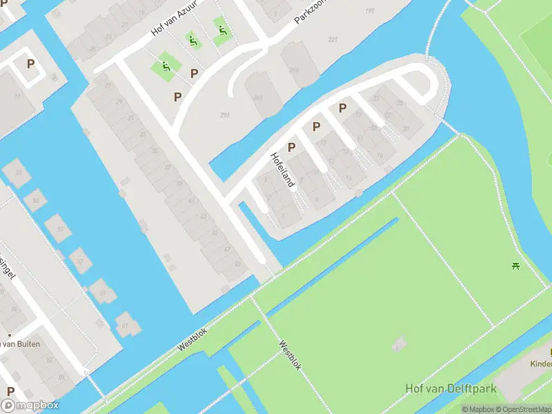 Ambulance met grote spoed naar de Hofeiland in Delft