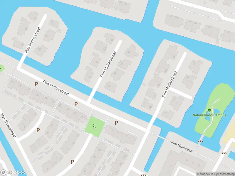 Ambulance met gepaste spoed naar de Pim Mulierstraat in Alphen aan den Rijn