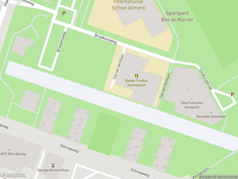 Politie naar de Sas van Gentlaan in Almere vanwege personen te water